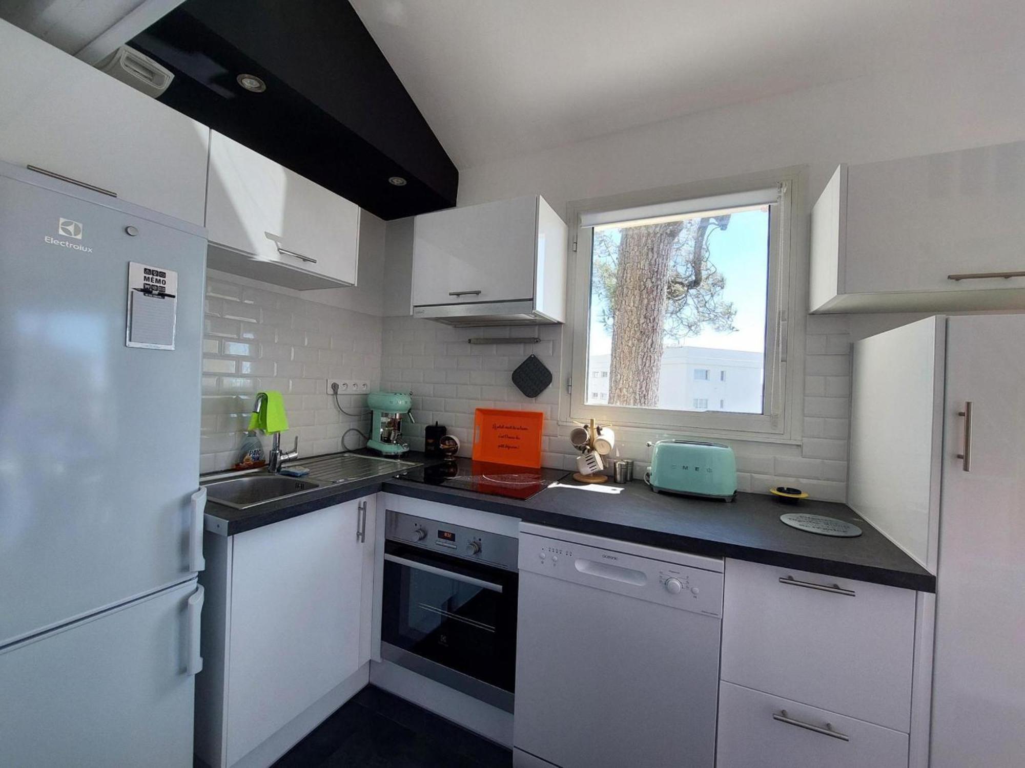 Charmant Appart Renove A 50M De La Plage Avec Balcon Et Parking - Fr-1-550-78 Royan Bagian luar foto