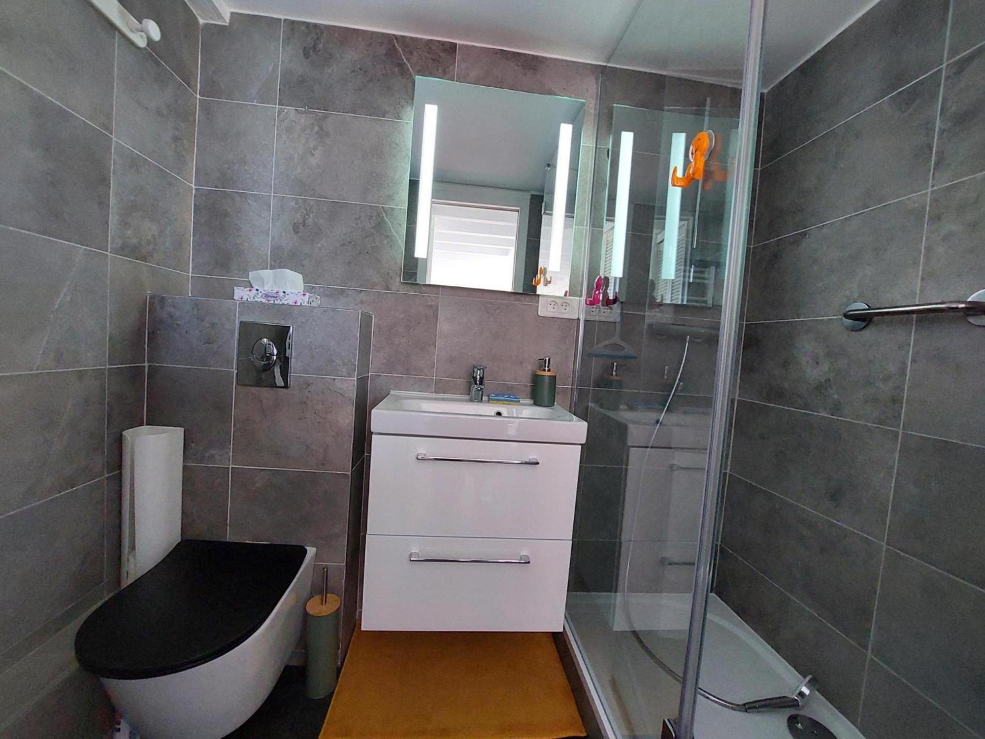 Charmant Appart Renove A 50M De La Plage Avec Balcon Et Parking - Fr-1-550-78 Royan Bagian luar foto